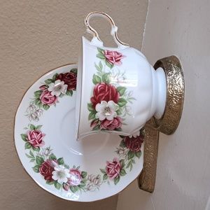 Bone China Tea Cup & Saucer QUEEN ANNE pat no 8499 pink red roses (D20)